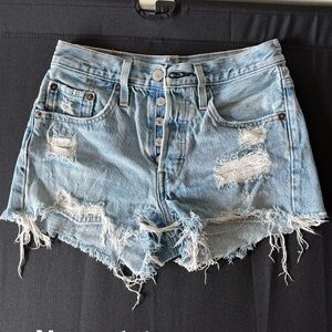 Levi’s Denim Jean Shorts Women’s 24